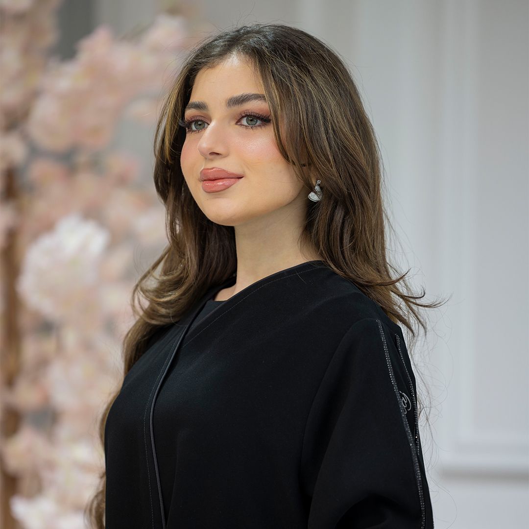 عبايتك بـ اسمك